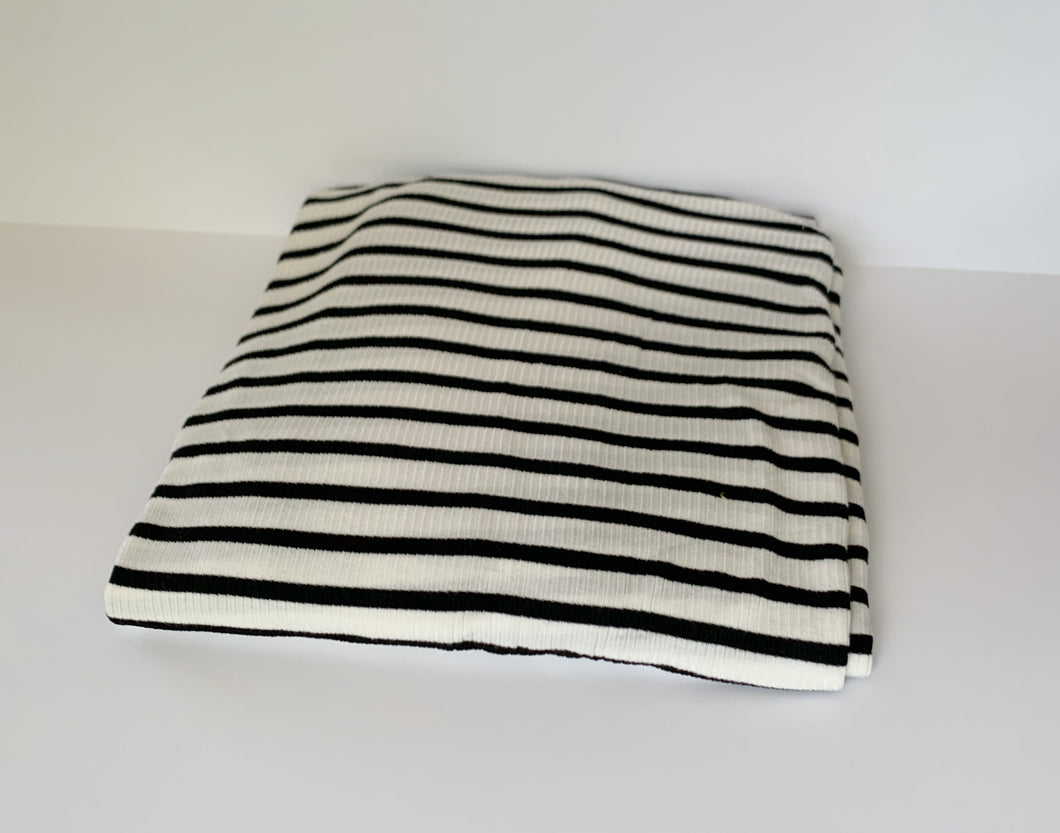 Black & White Ribbed Knit Fabric